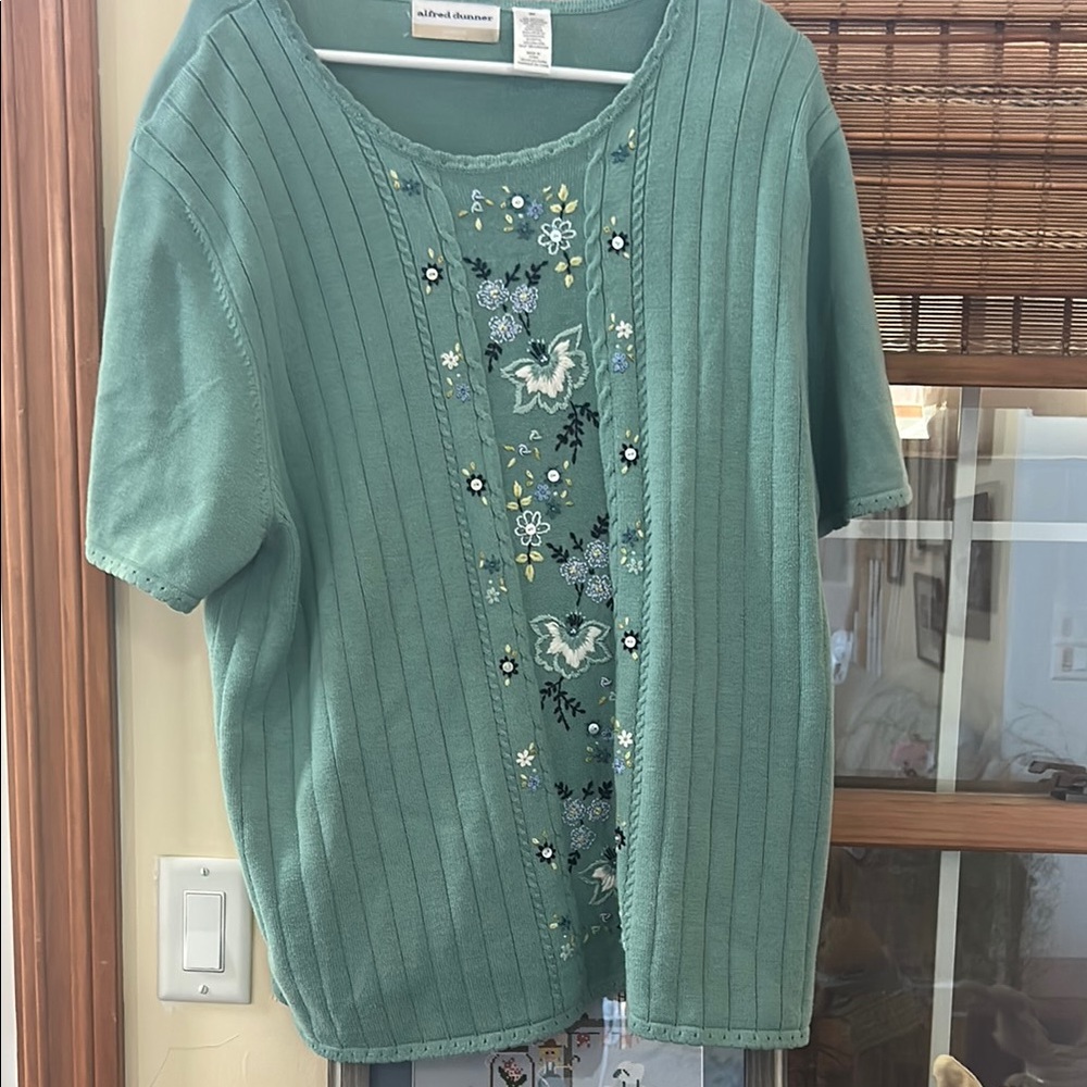 Alfred Dunner Green Embroidered Women's Top